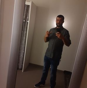 Meet your Posher, Jonny